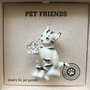 New in Box Pet Friends Striped Cat with Butterfly Silver Tone Brooch Pin Jewelry